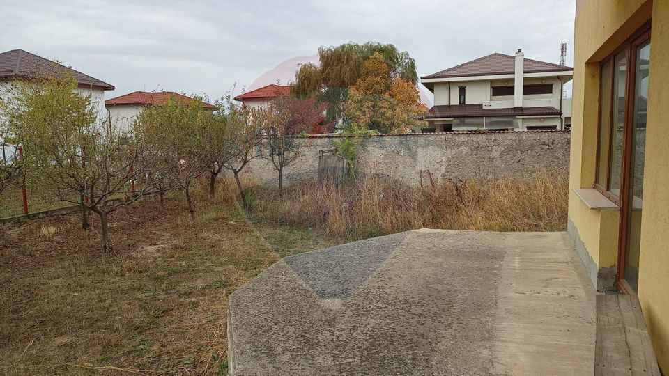 5 room House / Villa for sale