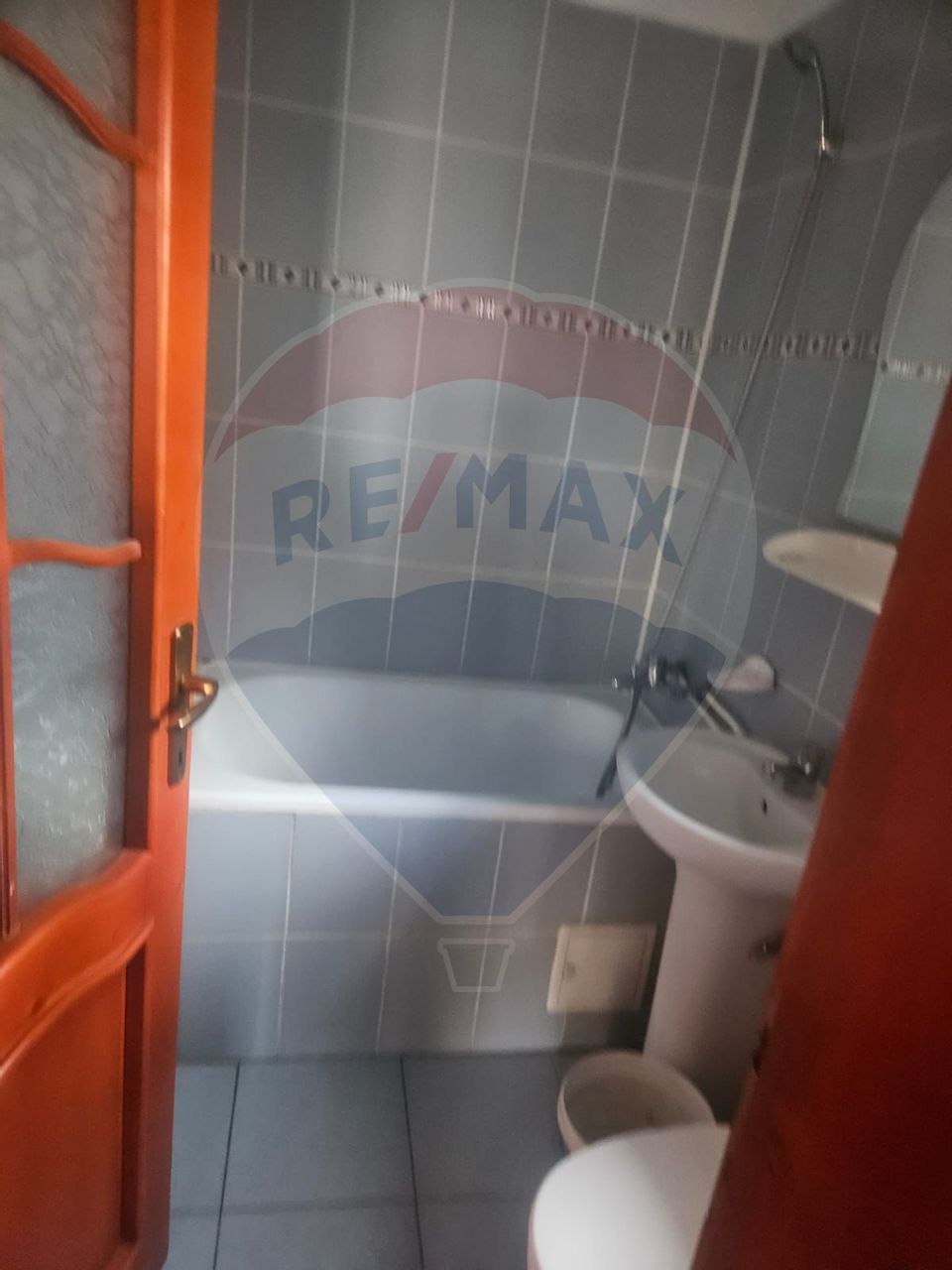 Casă / Vilă 5 camere, curte amenajată, mutare imediata