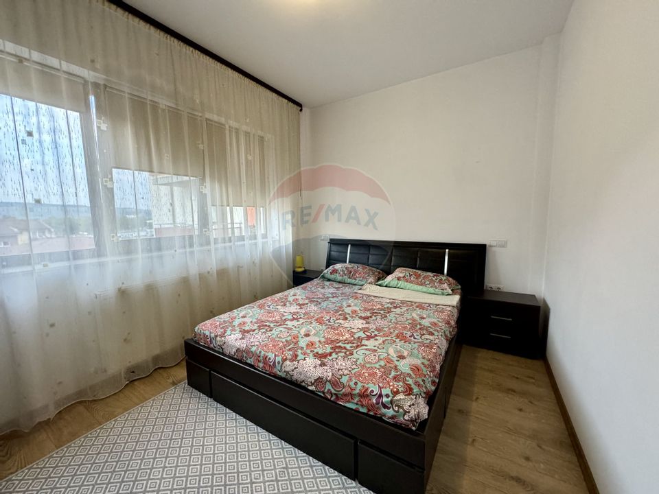 Apartament cu 3 camere, loc de parcare, de închiriat, Parcul Poligon