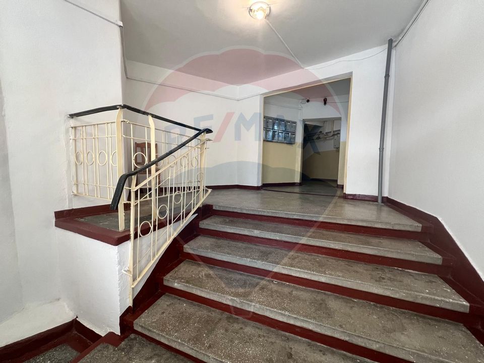Apartament cu 2 camere de vânzare în zona Ultracentral