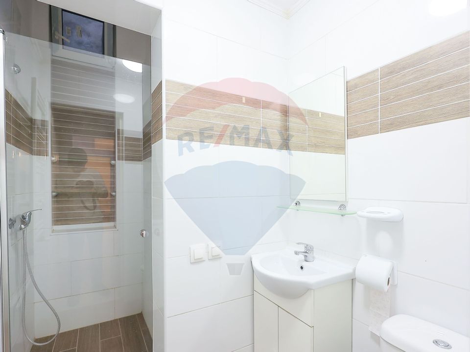 Apartament ultracentral în Oradea cu 4 camere și mezanin, de vânzare