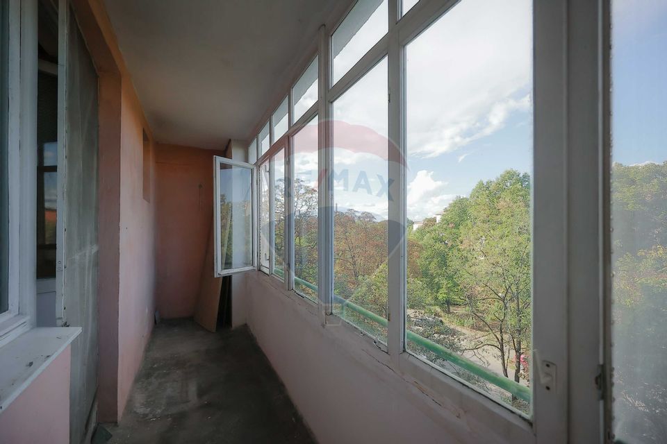 De vânzare, apartament cu 3 camere, zona Rogerius