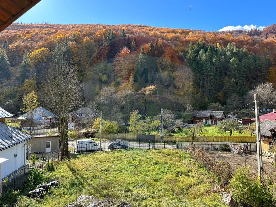 Casă / Vilă la gri in Pangarati Neamt