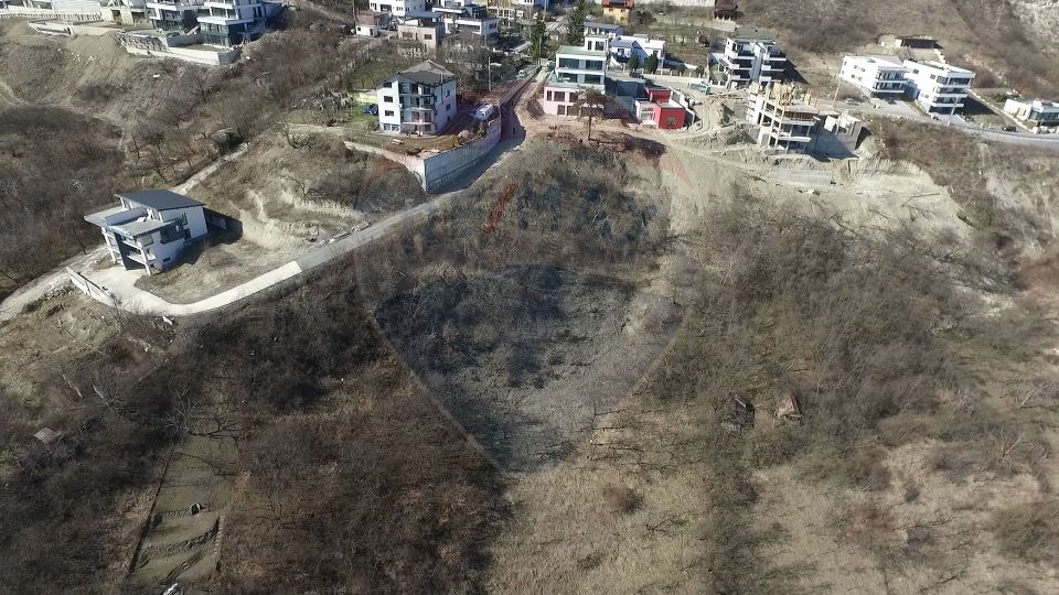 Teren 6309mp cu panoramă superbă asupra orașului – Uliului, Grigorescu