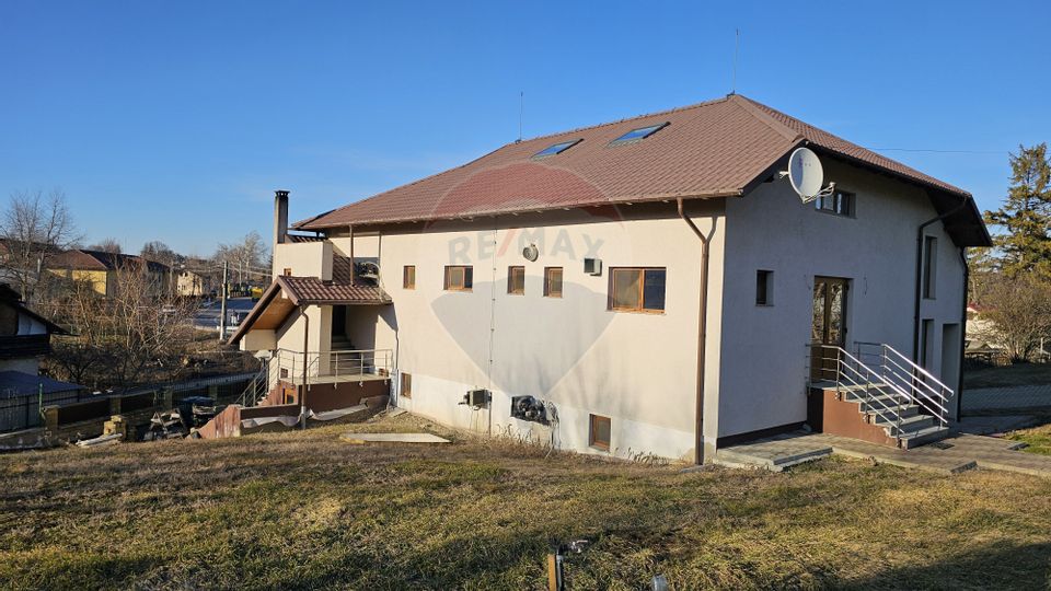 Complex comercial-cofetărie, patiserie pitzerie- Udești, Suceava