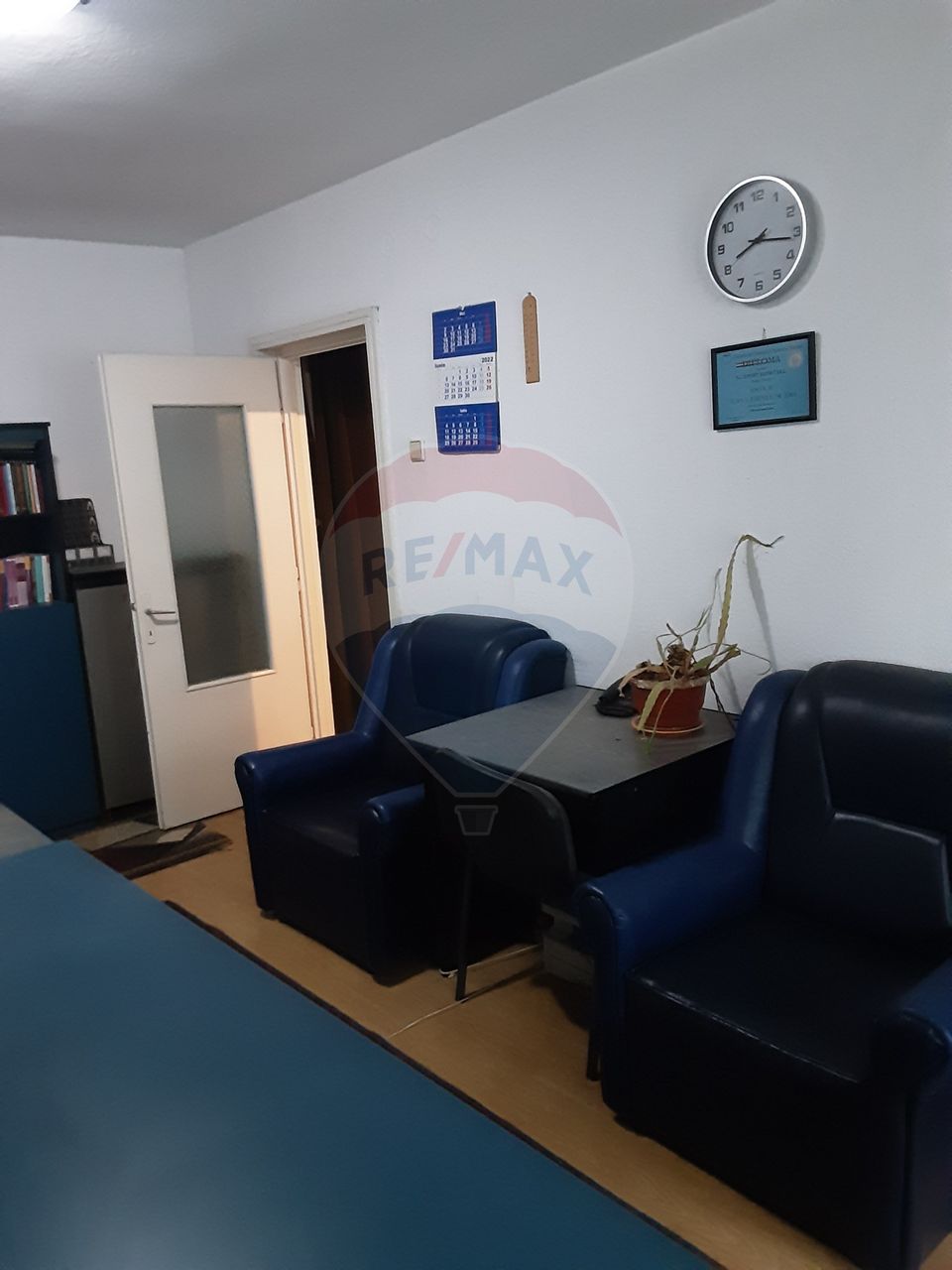 Apartament cu 2 camere de închiriat în zona Central