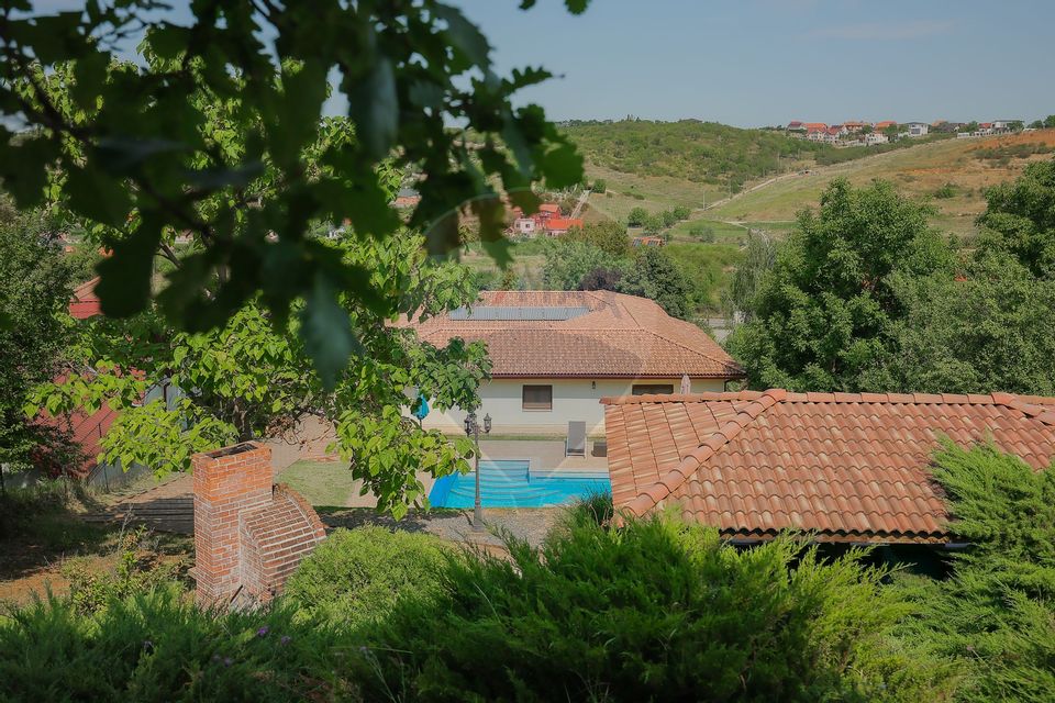 Vilă mediteraneană premium cu piscină, de vânzare, zona Dealuri Oradea