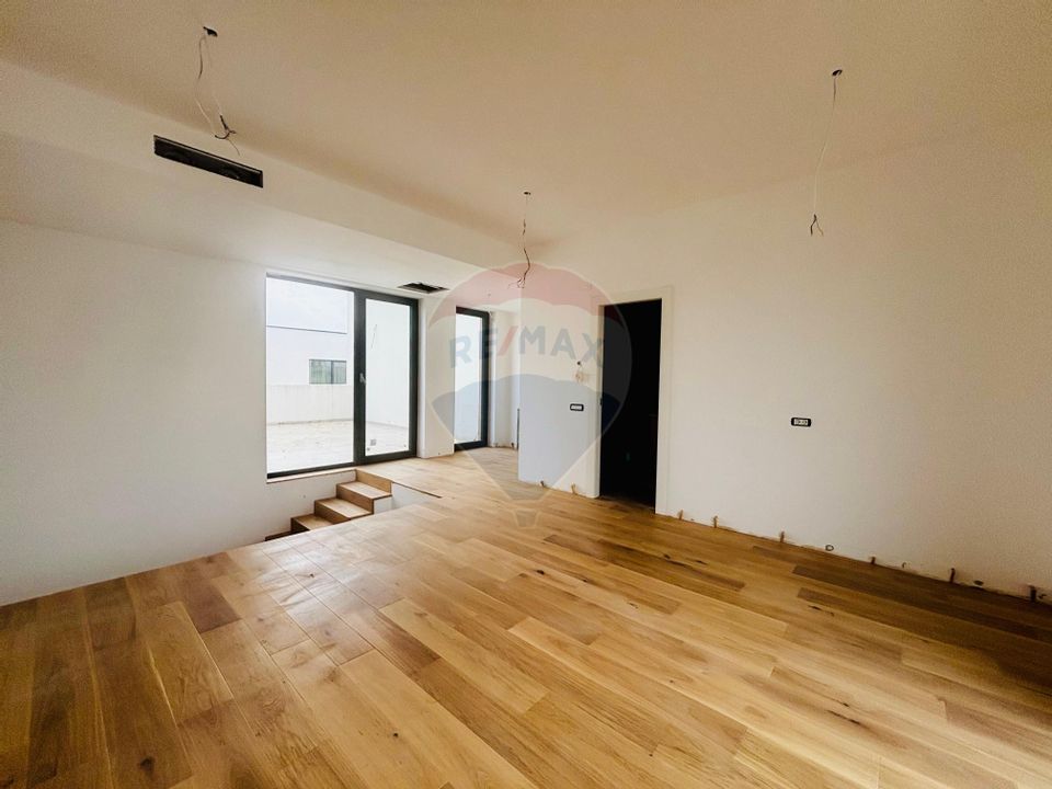 Vilǎ modernǎ | 5 camere | Complex nou | Aviației - Porsche Pipera