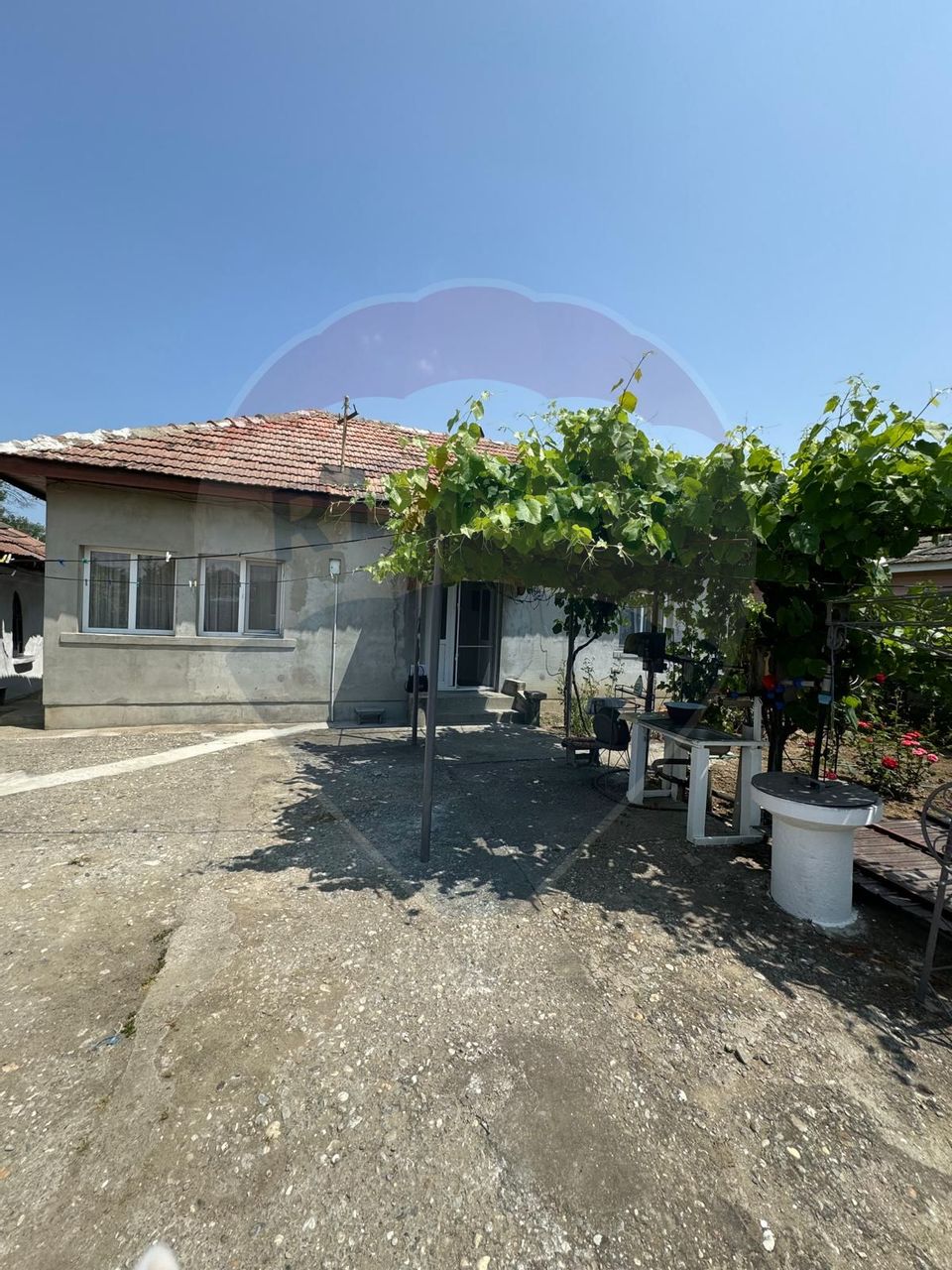 Casă 74 mp/ Predesti 1331 mp teren intravilan