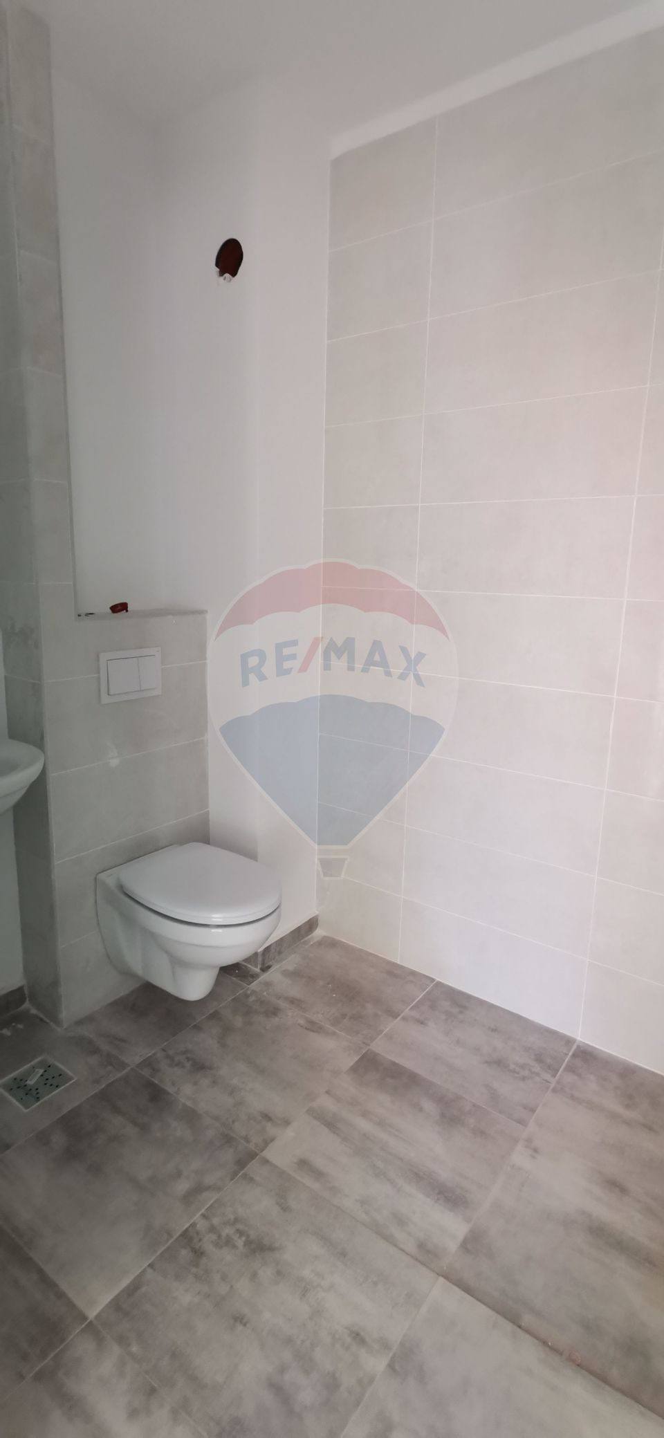 De vanzare apartament 3 camere | Finisat | Zona Mall  Parc Feroviar