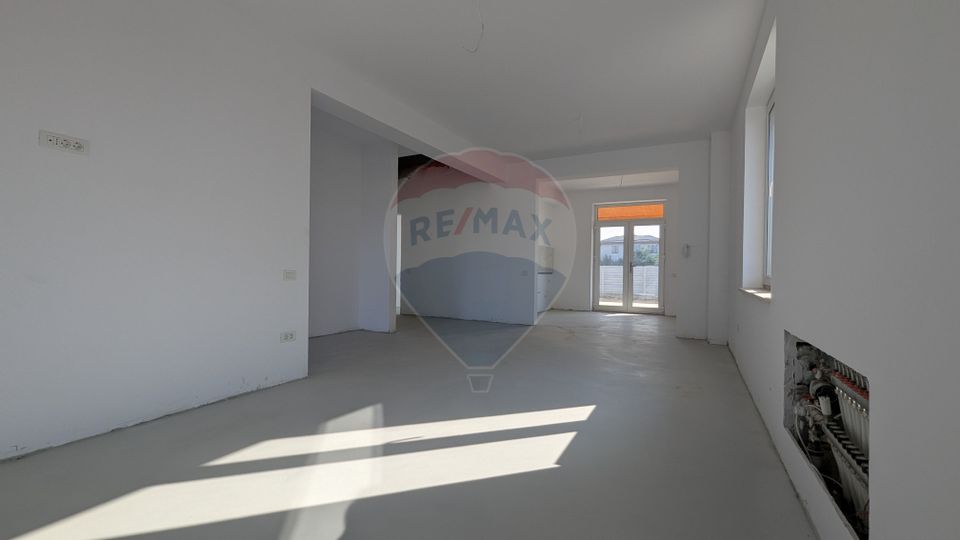 De Vânzare Vilă Cu 4 Camere Noua in Complex rezidențial Alfa Vile