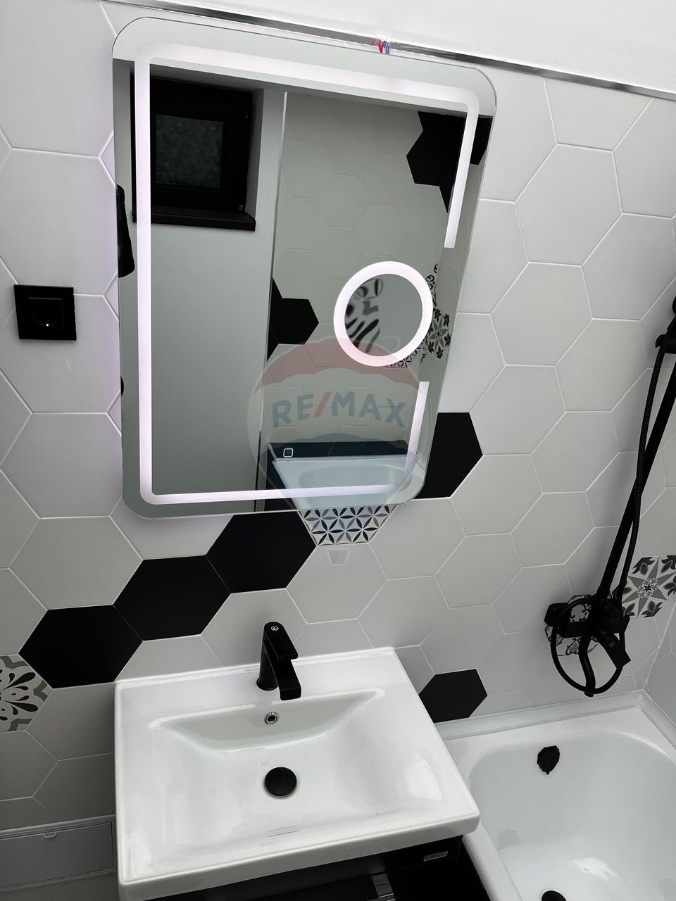 4 camere renovat | vedere fântâni Unirii | Bibescu Vodă | 106 mp