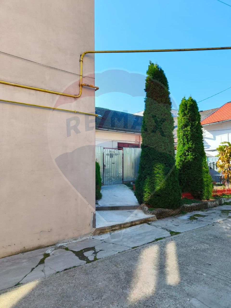 129sq.m Commercial Space for sale, Semicentral area