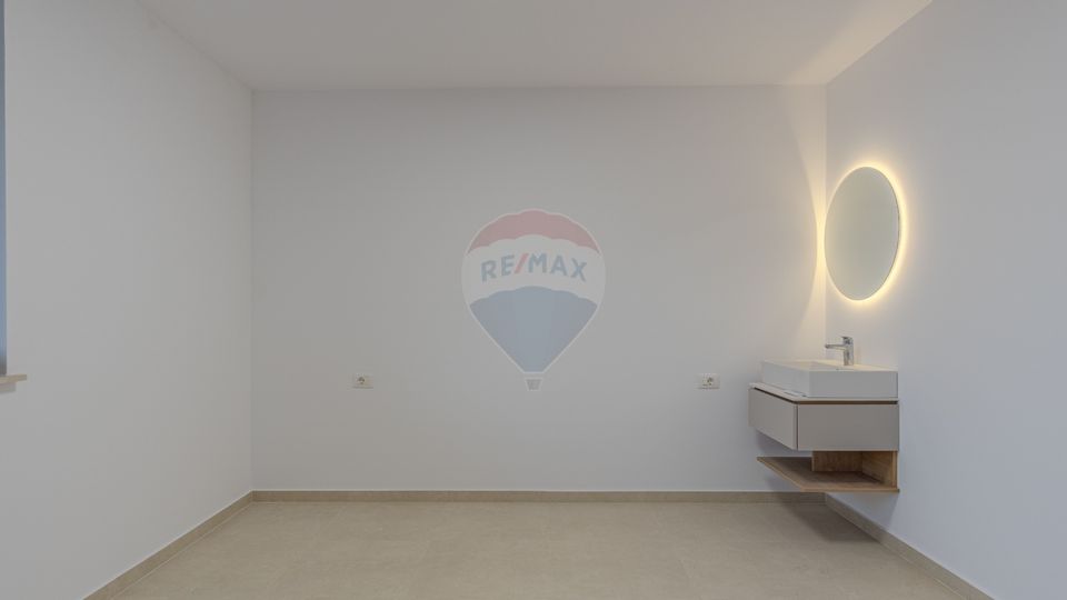 Clinica medicala-9 cabinete- URBAN PLAZA - bloc 15 parter!