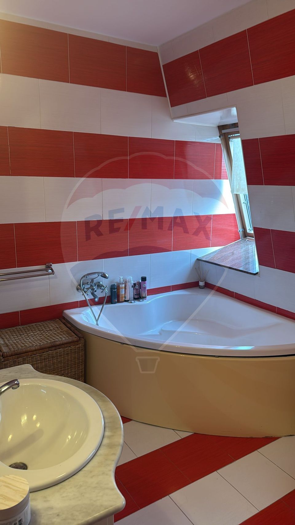 3 room Apartment for rent, Orasul Vechi area
