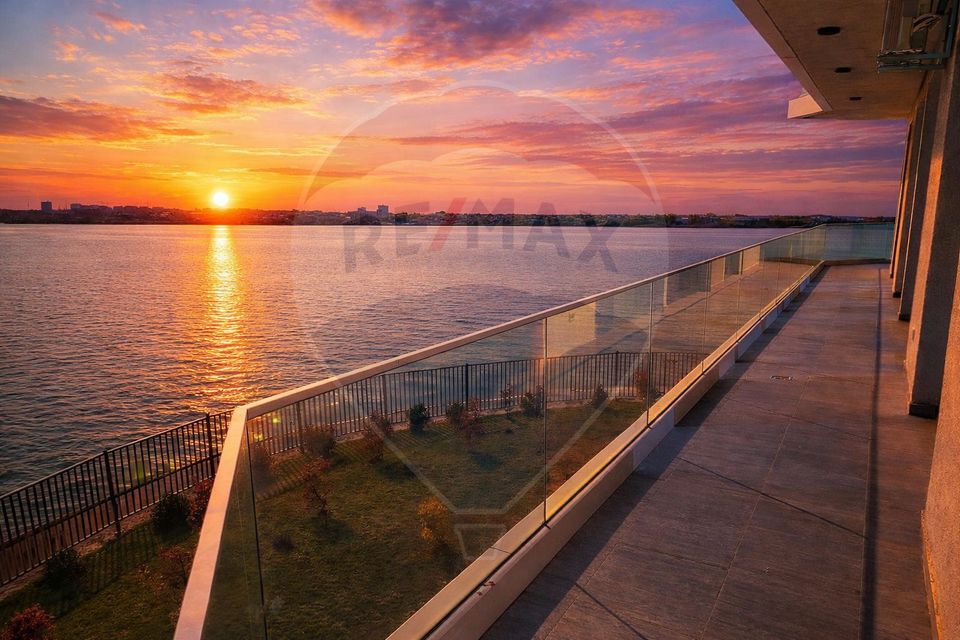 Apartament lux cu 4 camere de închiriat în Mamaia Lake On