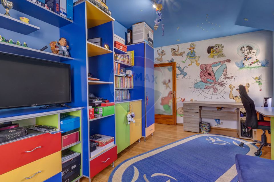 8 room House / Villa for sale, Ultracentral area