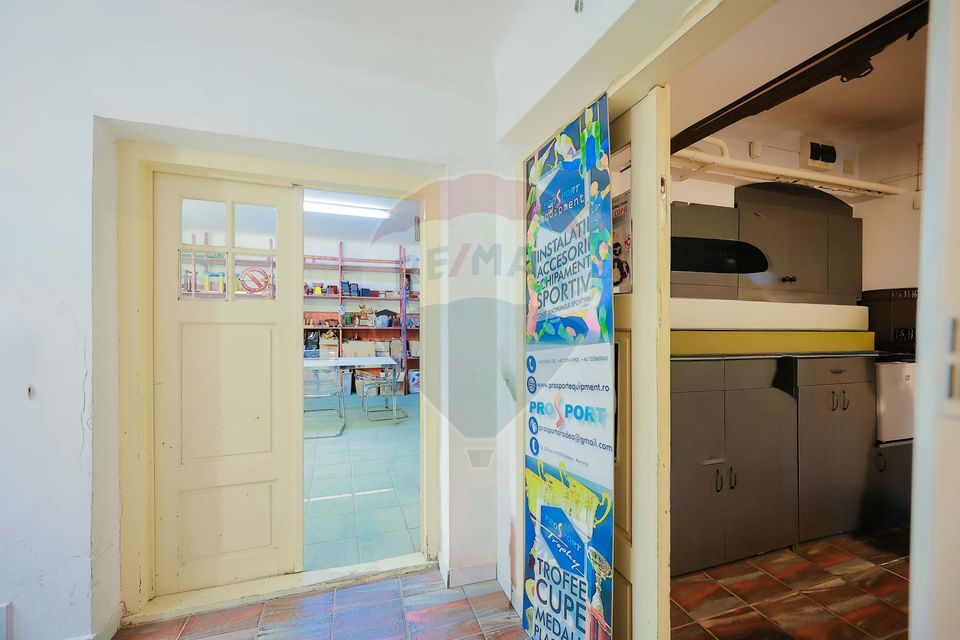 86sq.m Commercial Space for sale, Ultracentral area