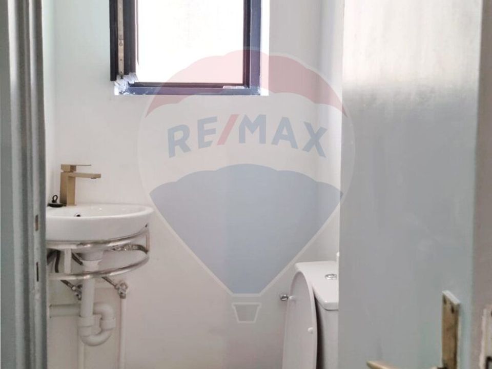 De închiriat apartament de 3 camere în Primăverii