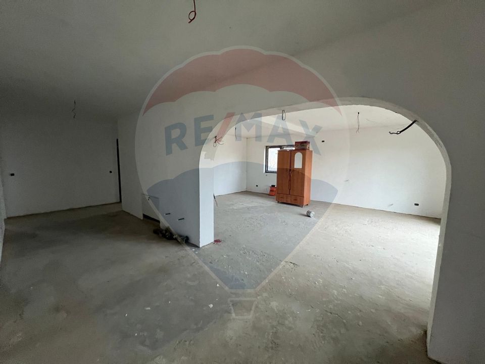 Casă 4 camere Rachitosu