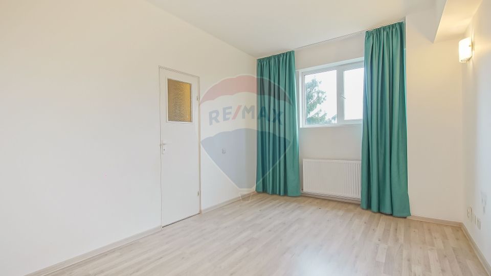 400sq.m Office Space for rent, Central area