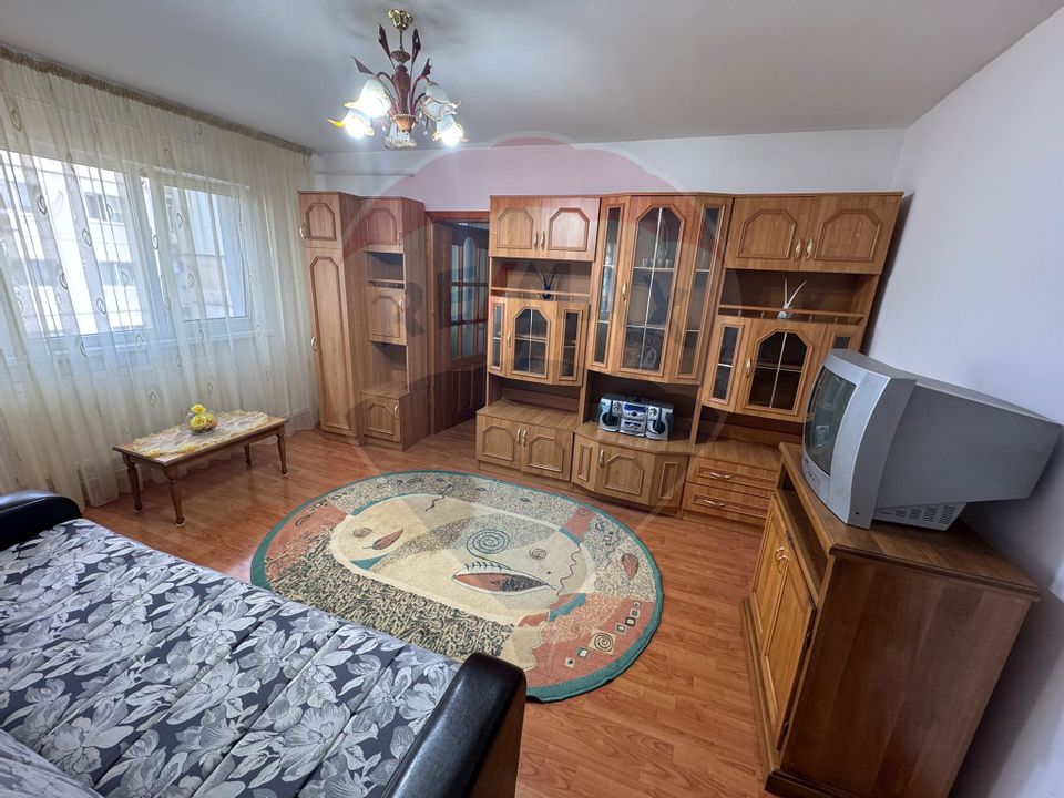 Apartament cu 2 camere de inchiriat-zona Cora