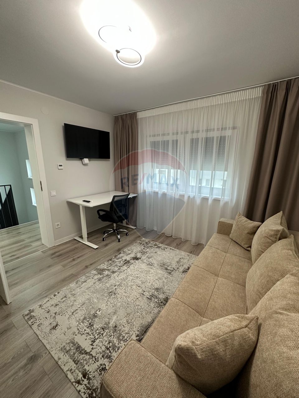 CASA DE LUX  4 CAMERE DE INCHIRIAT SELIMBAR