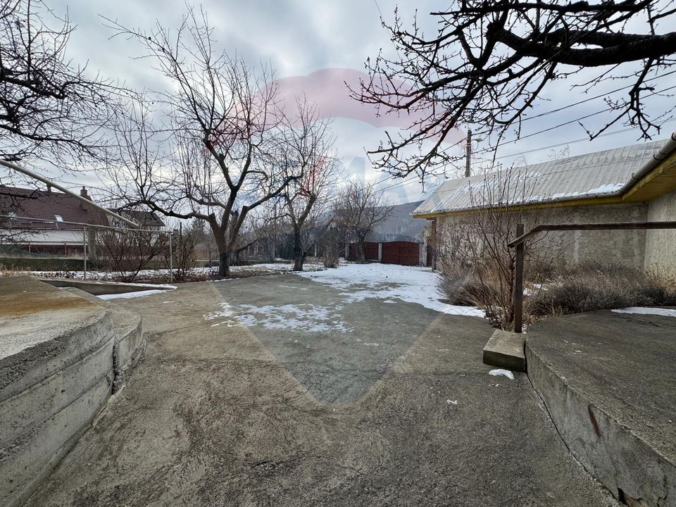 6 room House / Villa for sale, Darmanesti area