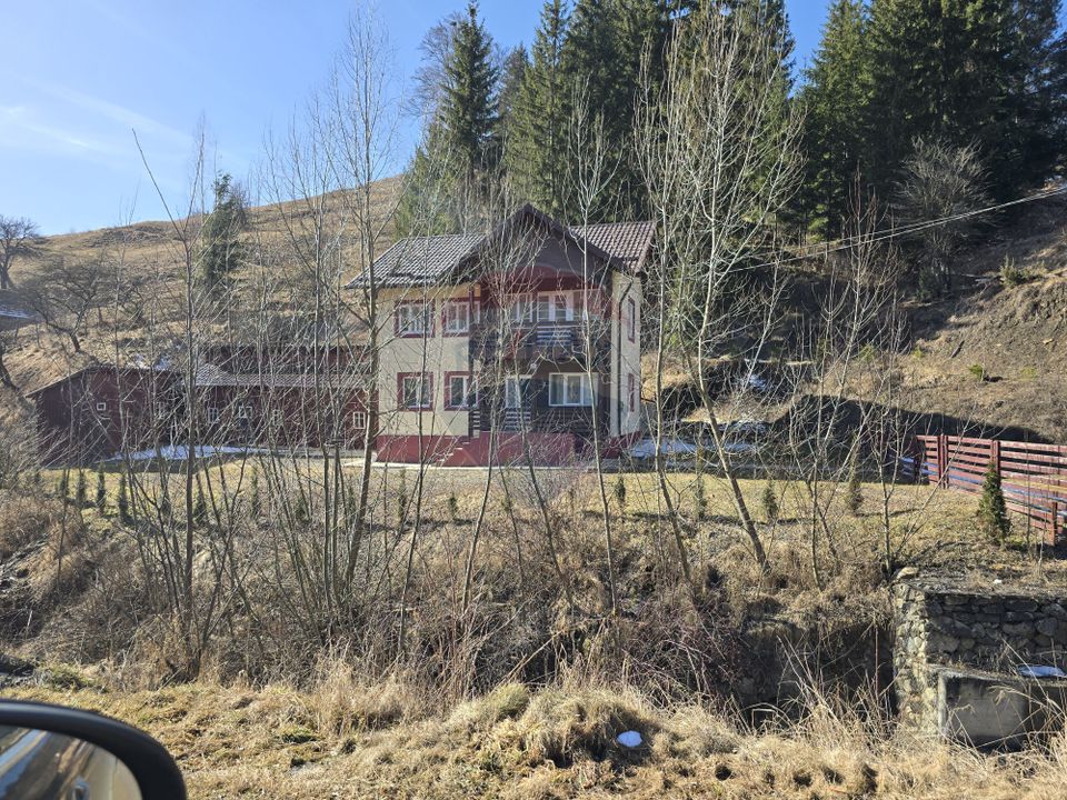 Casă / Vilă cu 5 camere de vânzare