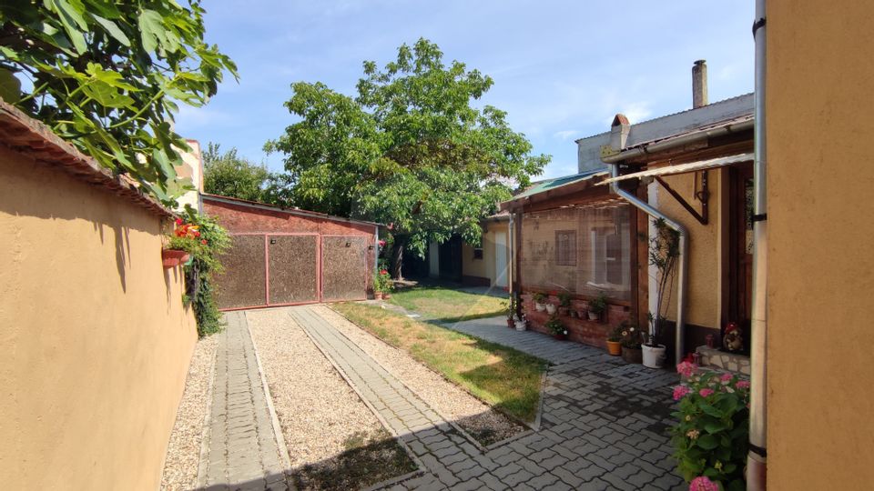 Casă cu Teren 572 mp în Oradea, Str. Octavian Goga Nr. 39, de vânzare