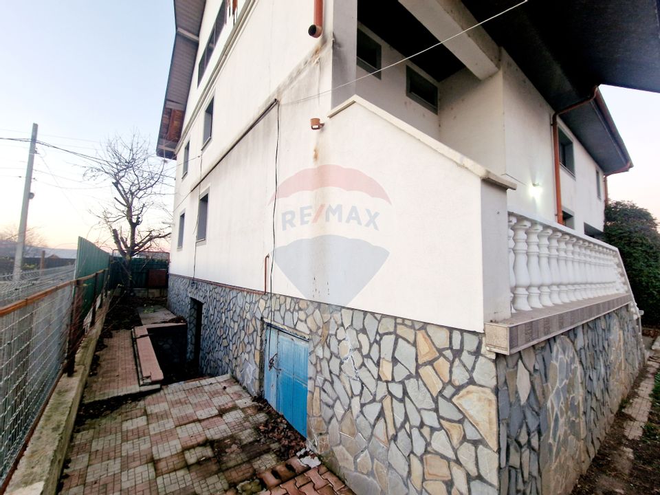 12 room House / Villa for sale