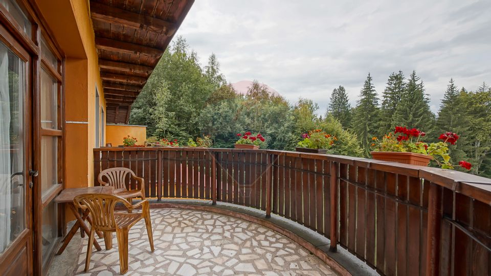 Vilă S+P+E+M | 878 mp utili | teren 1.404 mp | în Poiana Brașov