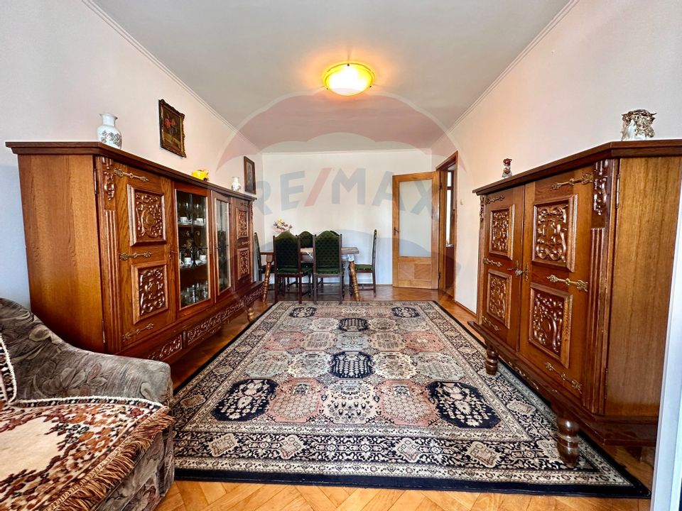 Apartament cu 3 camere de închiriat în zona Calea Dumbravii