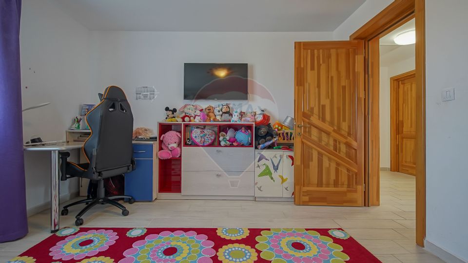 5 room House / Villa for sale