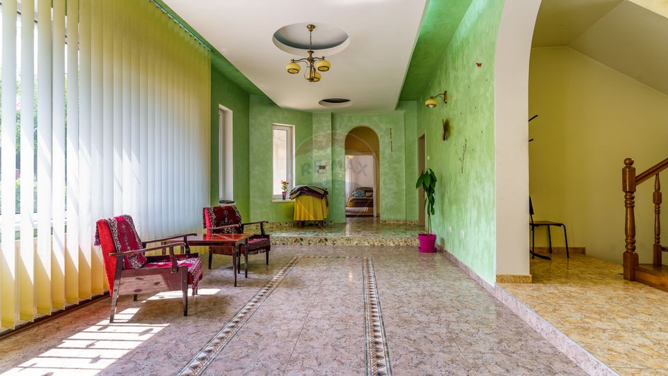 8 room House / Villa for sale, Gheorgheni area