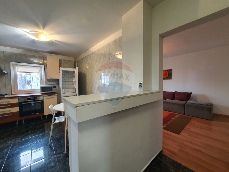 Apartament cu 3 camere de închiriat în zona Nord, etajul 2