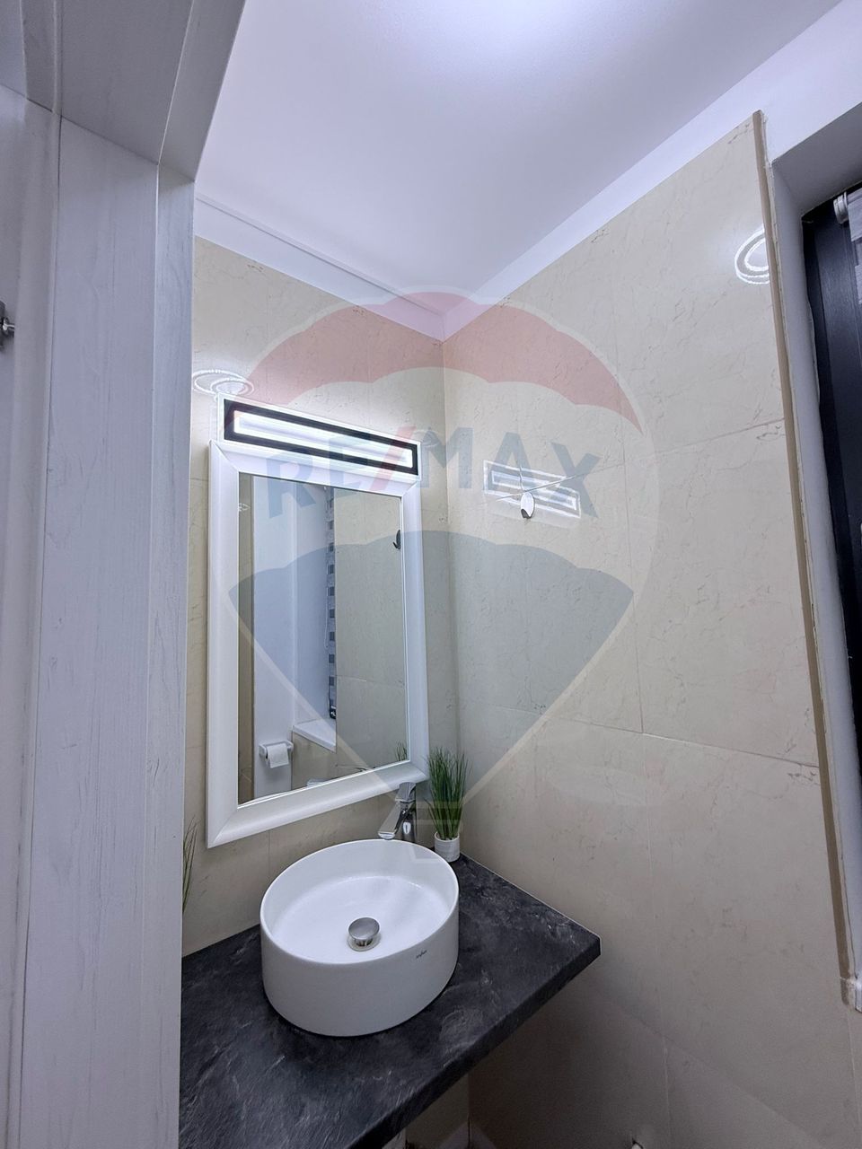 Casă modernă de vânzare | 4 camere și curte | Ulmi, Giurgiu