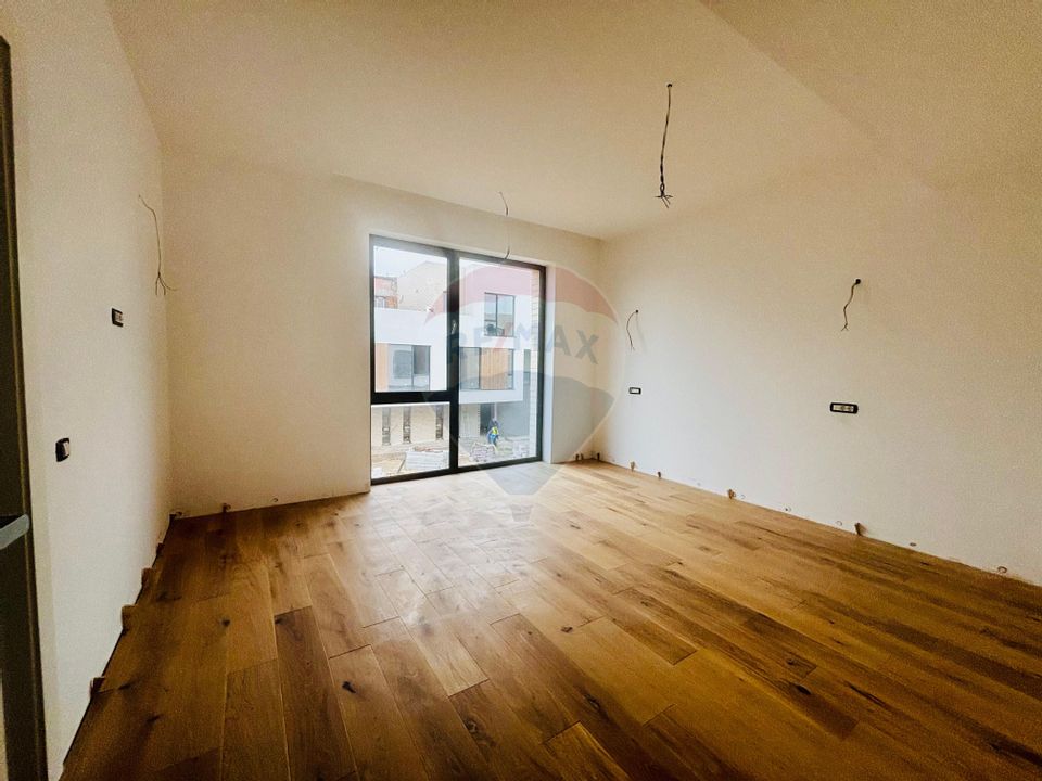 Vilǎ modernǎ | 5 camere | Complex nou | Aviației - Porsche Pipera