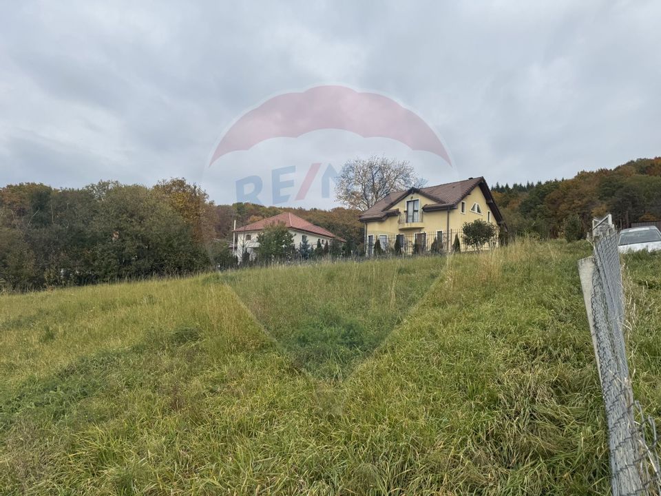 Teren de vanzare în Faget 1542 mp cu panorama