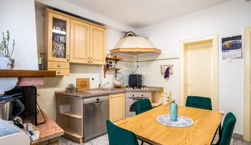 De vanzare apartament 4 camere in Grigorescu, imobil mic 3 apartamente