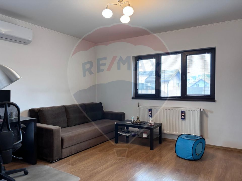 Apartament cu 2 camere de vânzare în zona Central