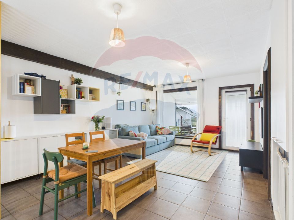 Casa / Vila cu 4 camere Darza, Crevedia