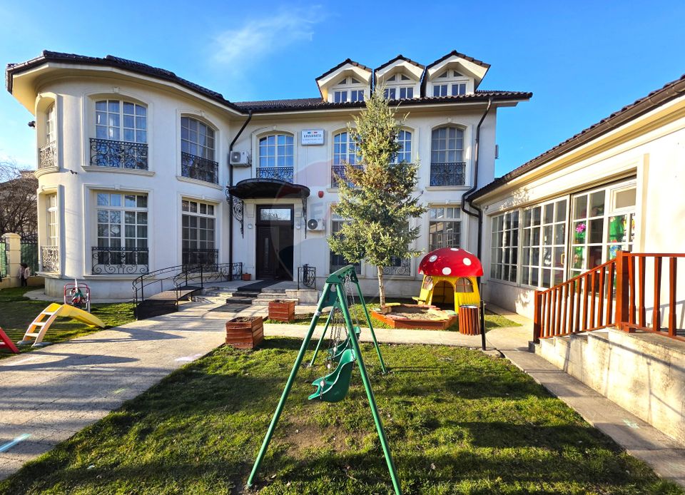 10 room House / Villa for sale, 23 August area