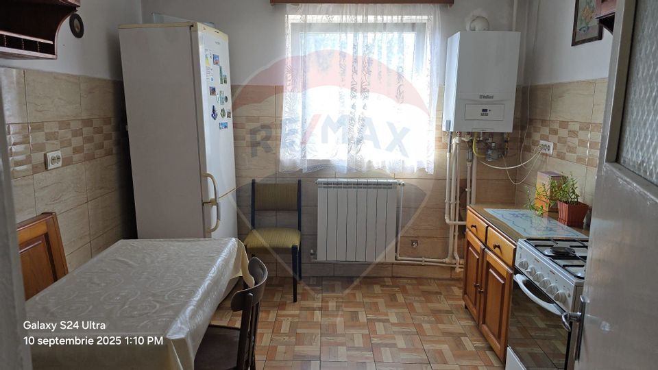 Apartament 4 camere de inchiriat in Radauti