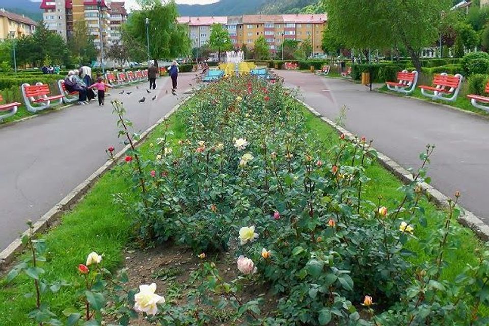 REZERVAT !  Apartament cu 3 camere de vânzare în Răcădău