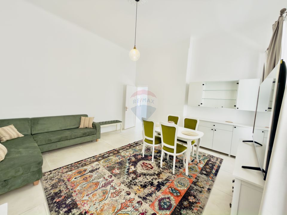 Apartament cu 2 camere de închiriat în zona Ultracentral