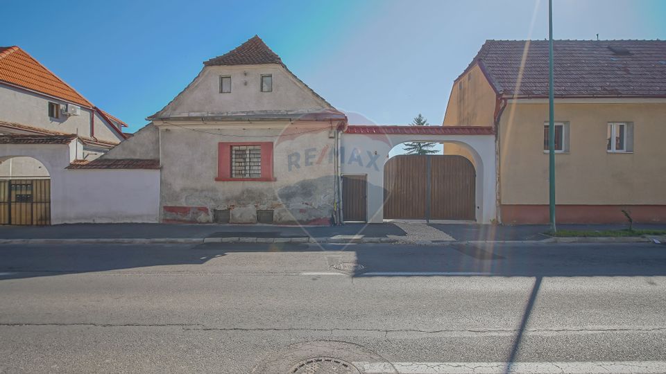 CASA CU POTENTIAL DE EXPLOATARE | DIVERSE ACTIVITATI | DE MIJLOC 50
