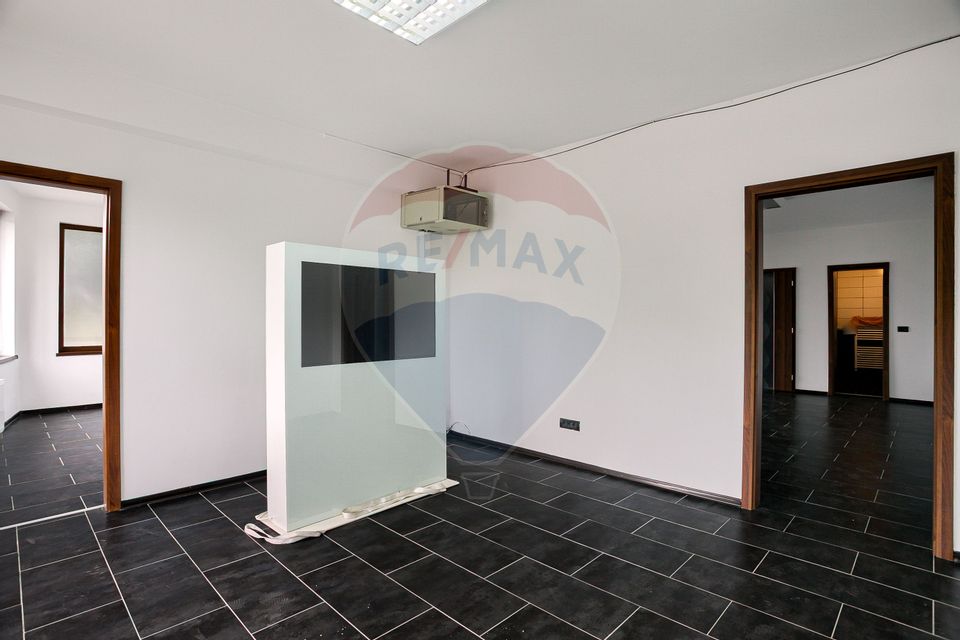 Inchiriere spațiu modern pentru birouri sau servicii, zona Subcetate