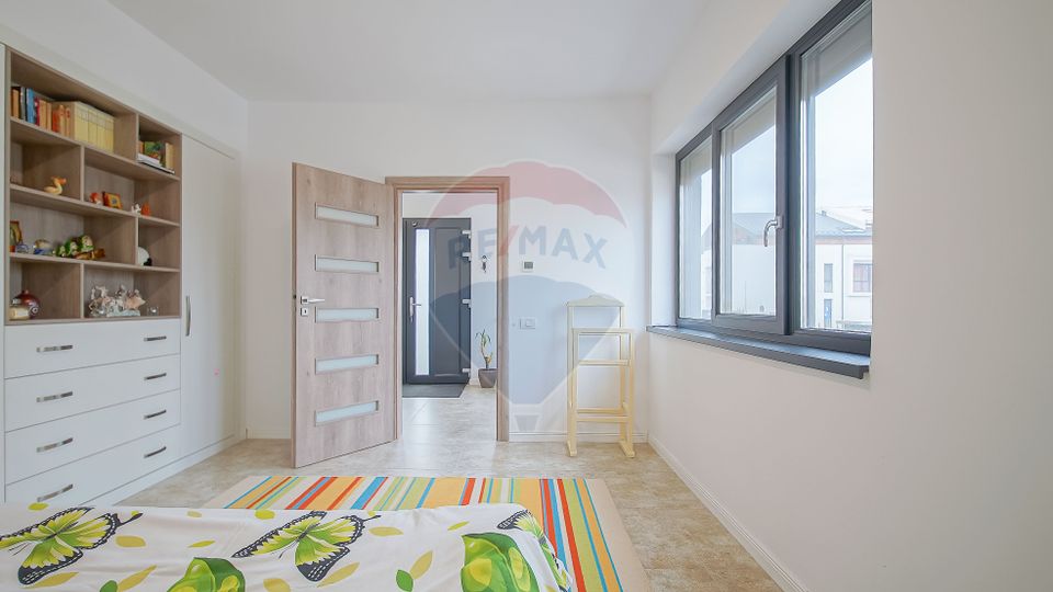 Casă premium cu 270 mp utili, 7 camere ,curte generoasă în Bartolomeu