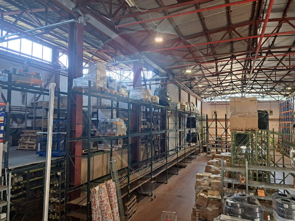 Inchiriere hala 850 mp birour 350 mp curte 2400 mp Pod Otopeni Centura